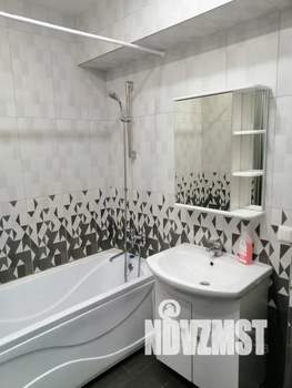 Студия квартира, посуточно, 36м2, 1/9 этаж