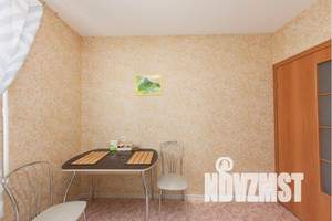 1-к квартира, посуточно, 38м2, 3/9 этаж