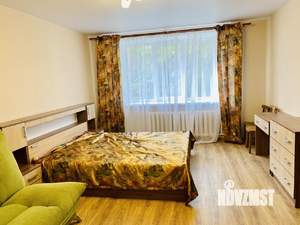 1-к квартира, посуточно, 47м2, 1/1 этаж