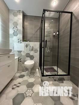 Студия квартира, посуточно, 35м2, 1/5 этаж