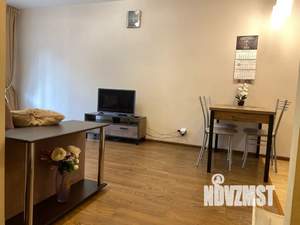 Студия квартира, посуточно, 35м2, 1/3 этаж