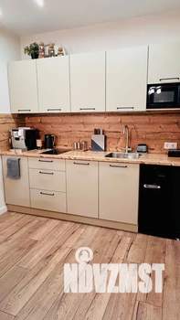 Студия квартира, посуточно, 32м2, 1/3 этаж