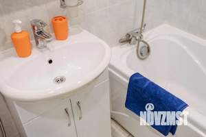 Студия квартира, посуточно, 36м2, 1/9 этаж