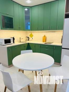 1-к квартира, посуточно, 35м2, 16/25 этаж