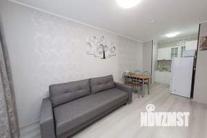 1-к квартира, посуточно, 42м2, 19/25 этаж