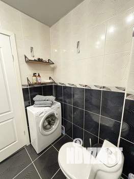 Студия квартира, посуточно, 32м2, 1/3 этаж