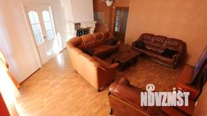 4-к квартира, посуточно, 130м2, 2/3 этаж