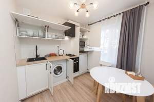 Студия квартира, посуточно, 30м2, 1/5 этаж