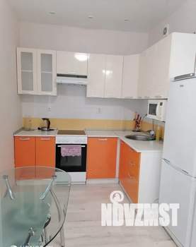 Студия квартира, посуточно, 33м2, 1/9 этаж