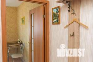 1-к квартира, посуточно, 38м2, 3/9 этаж