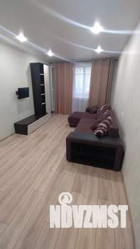 1-к квартира, посуточно, 35м2, 1/9 этаж