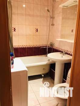 Студия квартира, посуточно, 35м2, 3/10 этаж