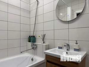 Студия квартира, посуточно, 33м2, 1/9 этаж