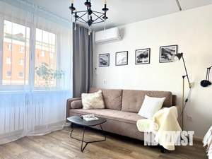 Студия квартира, посуточно, 32м2, 1/6 этаж