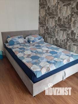 2-к квартира, посуточно, 39м2, 4/25 этаж