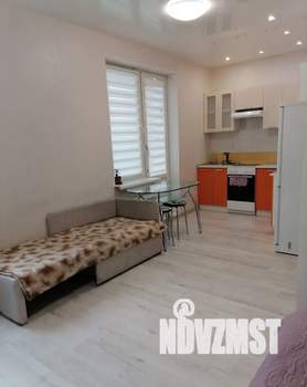 Студия квартира, посуточно, 33м2, 1/9 этаж