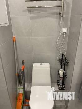 Студия квартира, посуточно, 35м2, 1/9 этаж