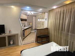 Студия квартира, посуточно, 35м2, 2/5 этаж