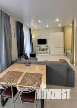 Студия квартира, посуточно, 35м2, 1/5 этаж