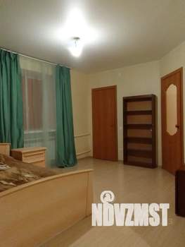 Студия квартира, посуточно, 40м2, 1/5 этаж