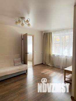 2-к квартира, посуточно, 44м2, 1/5 этаж