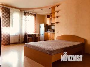 Студия квартира, посуточно, 35м2, 3/10 этаж