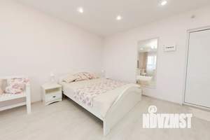 Студия квартира, посуточно, 33м2, 5/10 этаж