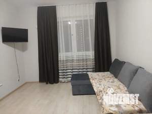 Студия квартира, посуточно, 46м2, 15/25 этаж