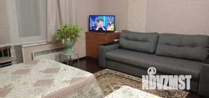 Студия квартира, посуточно, 37м2, 1/3 этаж