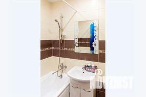 1-к квартира, посуточно, 42м2, 8/10 этаж