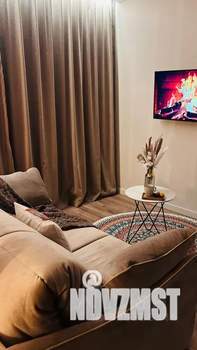 Студия квартира, посуточно, 32м2, 1/3 этаж