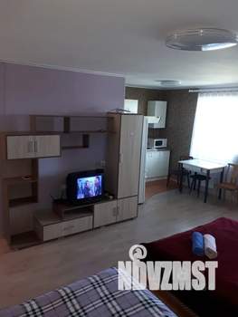 Студия квартира, посуточно, 38м2, 1/15 этаж