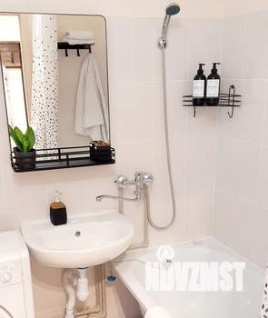 1-к квартира, посуточно, 40м2, 4/9 этаж