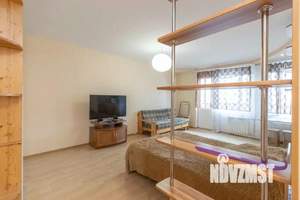 Студия квартира, посуточно, 35м2, 3/10 этаж