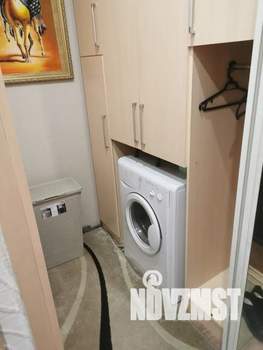 Студия квартира, посуточно, 40м2, 1/4 этаж