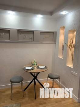 Студия квартира, посуточно, 35м2, 2/5 этаж