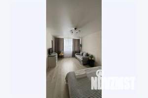 1-к квартира, посуточно, 38м2, 3/5 этаж