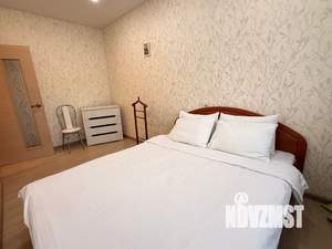 3-к квартира, посуточно, 54м2, 1/2 этаж