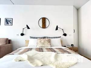 Студия квартира, посуточно, 32м2, 1/6 этаж