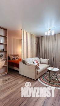 Студия квартира, посуточно, 32м2, 1/3 этаж