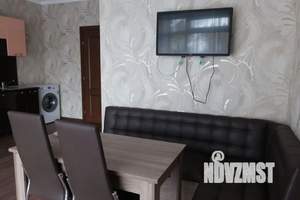 2-к квартира, посуточно, 45м2, 1/2 этаж