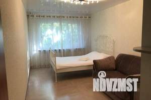 2-к квартира, посуточно, 53м2, 3/5 этаж