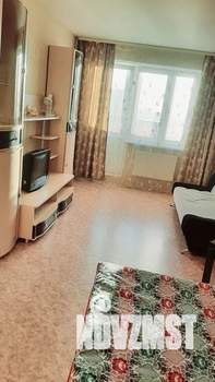 1-к квартира, посуточно, 37м2, 9/16 этаж