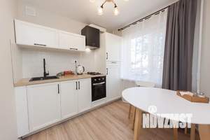 Студия квартира, посуточно, 30м2, 1/5 этаж