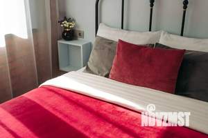 Студия квартира, посуточно, 32м2, 1/5 этаж