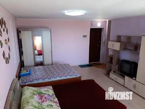 Студия квартира, посуточно, 38м2, 1/15 этаж