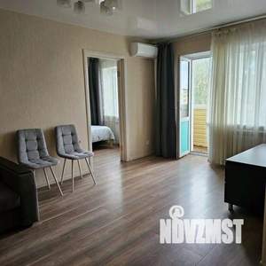 2-к квартира, посуточно, 48м2, 1/1 этаж