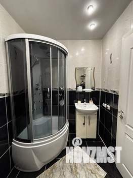 Студия квартира, посуточно, 32м2, 1/3 этаж