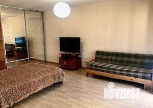 Студия квартира, посуточно, 35м2, 3/10 этаж