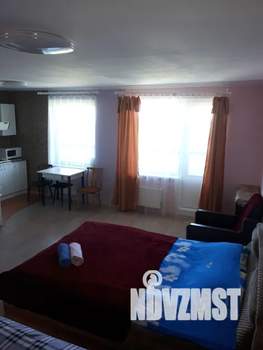 Студия квартира, посуточно, 38м2, 1/15 этаж